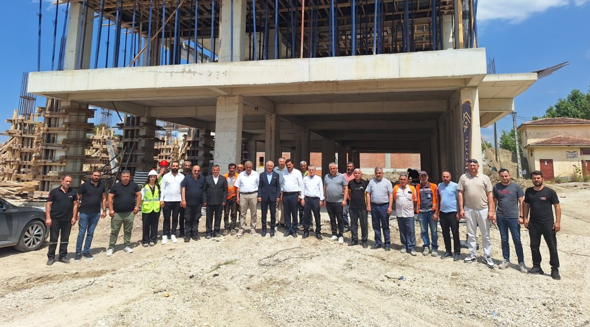 Gül'den Çorumlu Esnafa  Destek Mesajı: Esnaf İçin Bir  Çivi Çakanın Yanındayız!