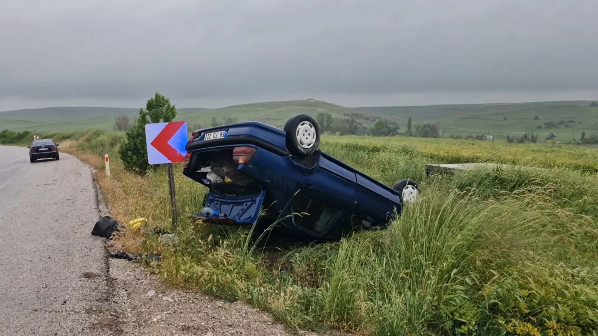 Takla Atan Otomobilde 4 Kişi Yaralandı