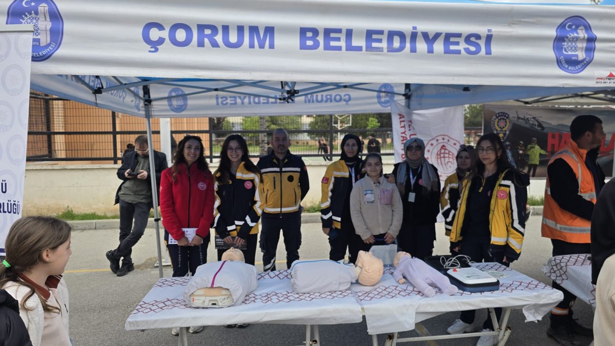 Öğrencilere 'Hayat Kurtaran' Eğitim: İlk Yardım Ve Fermuar Sistemi Anlatıldı