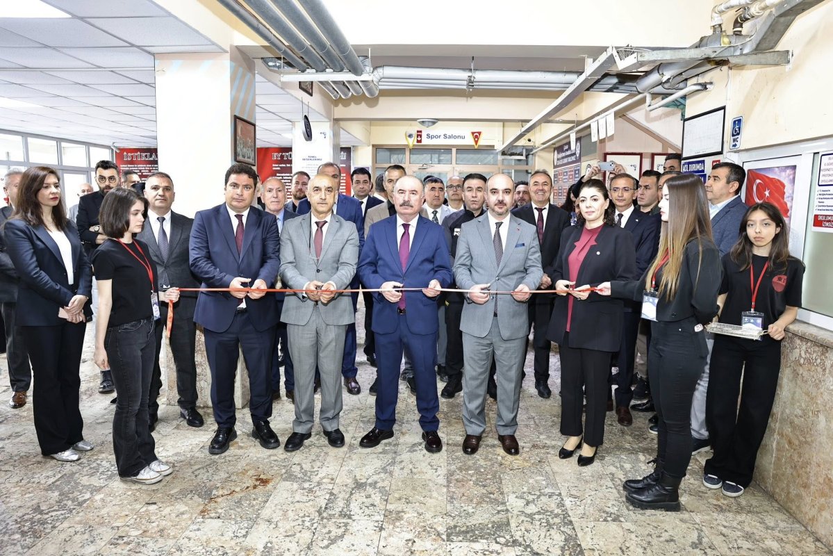 Başöğretmen Anadolu Lisesi'nde Bilim Ve Sanat Şöleni