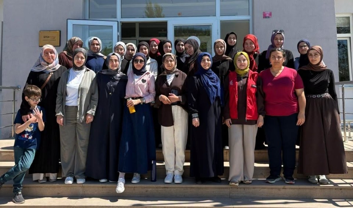 Bayat'tan Gazze'ye Umut Köprüsü: Gönüllü Gençler Ankara Yolunda