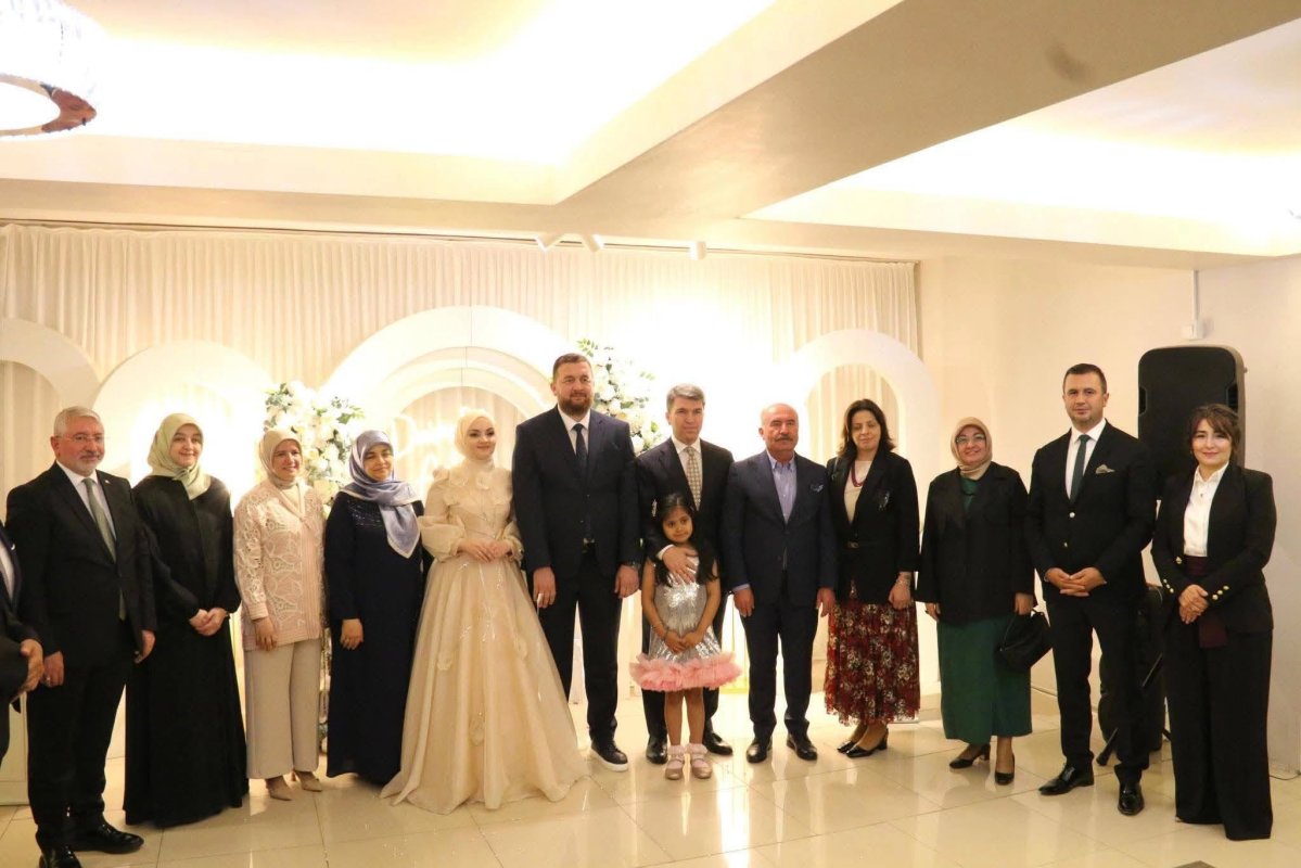 Başkan Aşğın'ın Mutlu Günü: Oğlu Muhammed Emin Nişanlandı