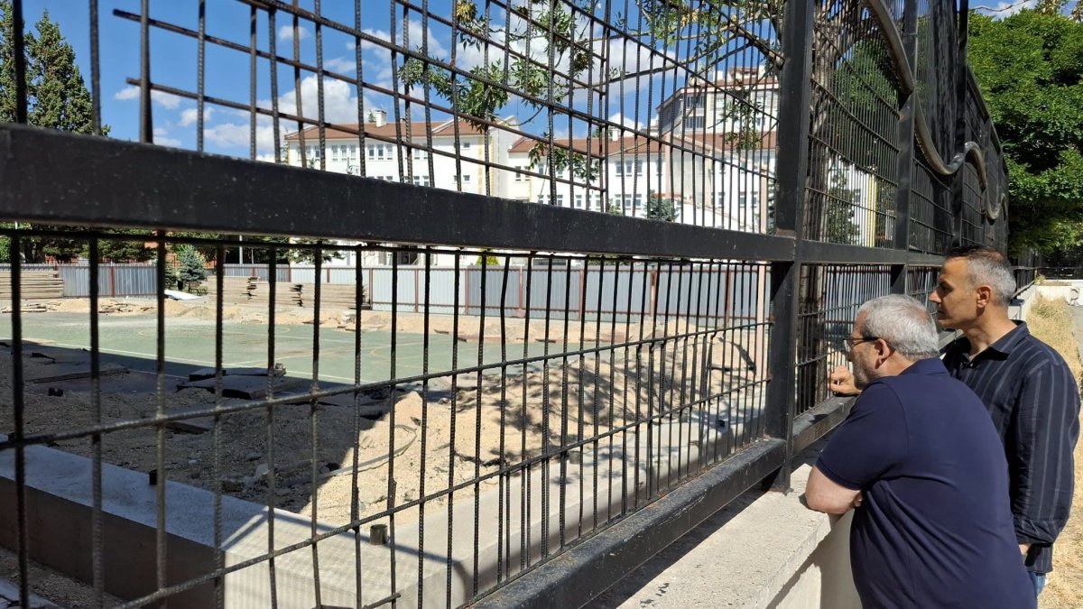 Çorum'da Eğitim Ve Spora Dev Yatırım: Okullara 31 Yeni Sentetik Saha