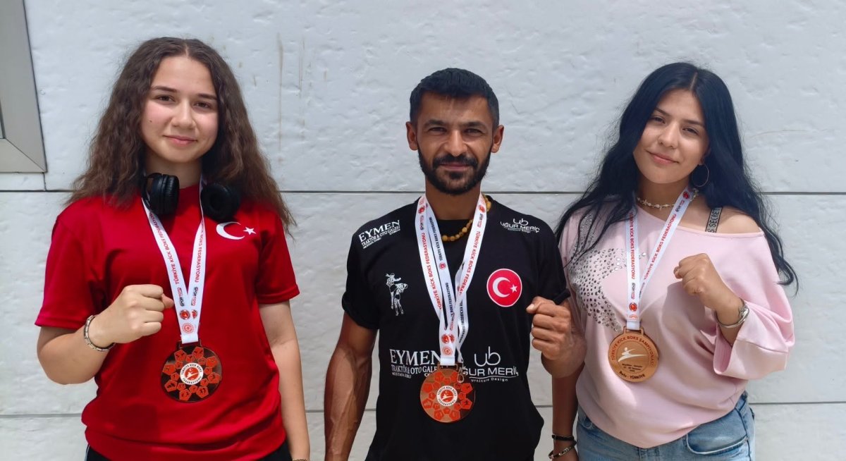 Çorum Kick Boks İl Takımından Bolu'da Büyük Gurur