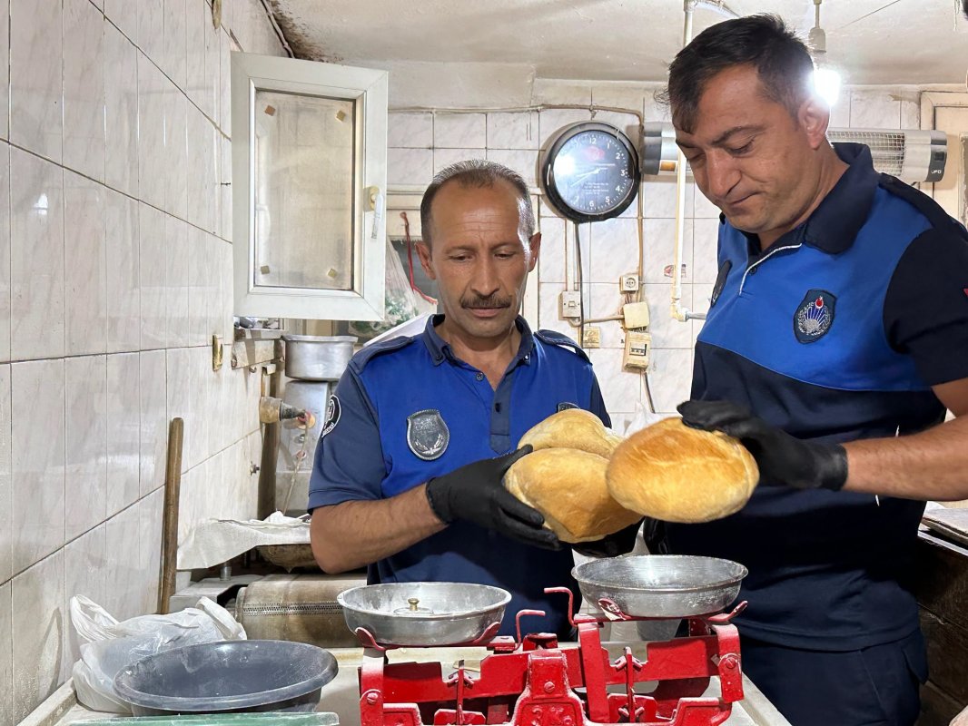 İskilip'te Zabıtadan Fırınlara Gramaj Ve Hijyen Denetimi