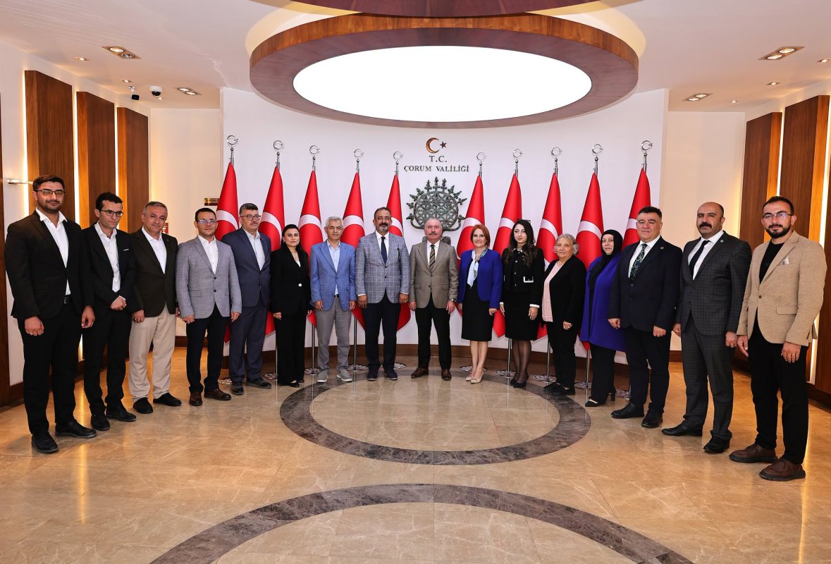 Çorum Kent Konseyi Yeni Yönetiminden Vali Çalgan'a Ziyaret