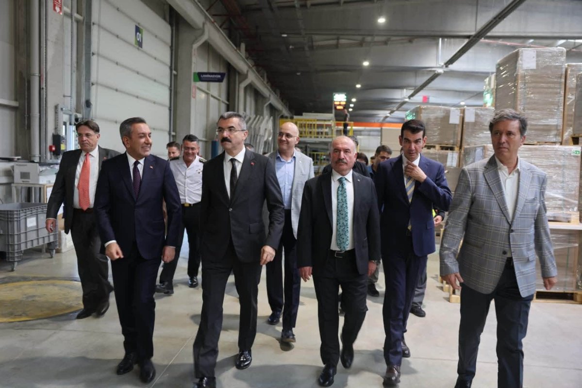 Sungurlu OSB'de Üst Düzey Ziyaret: MGK Genel Sekreteri ve Vali Çalgan'dan İnceleme