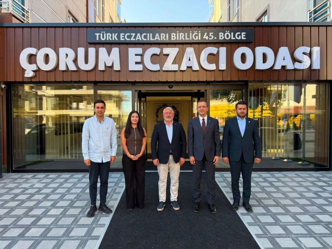 Başkan Aşgın'dan Çorum Eczacı Odası'na "Hayırlı Olsun" Ziyareti