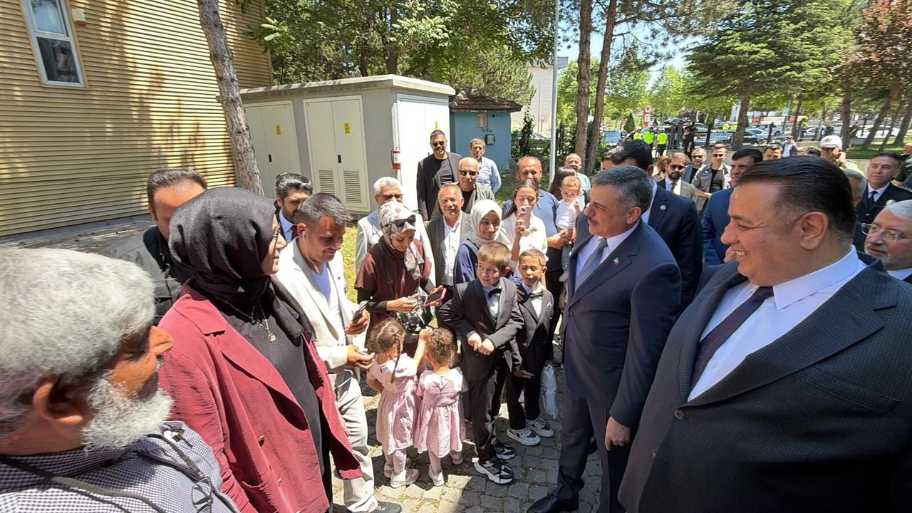 Bakan Çiftçi’ye Çorum’da Sevgi Seli!