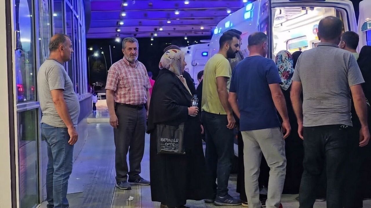 Başına Gelmedik Kalmadı: Balya Çarptı, Traktörden Düştü, Traktör Üzerinden Geçti