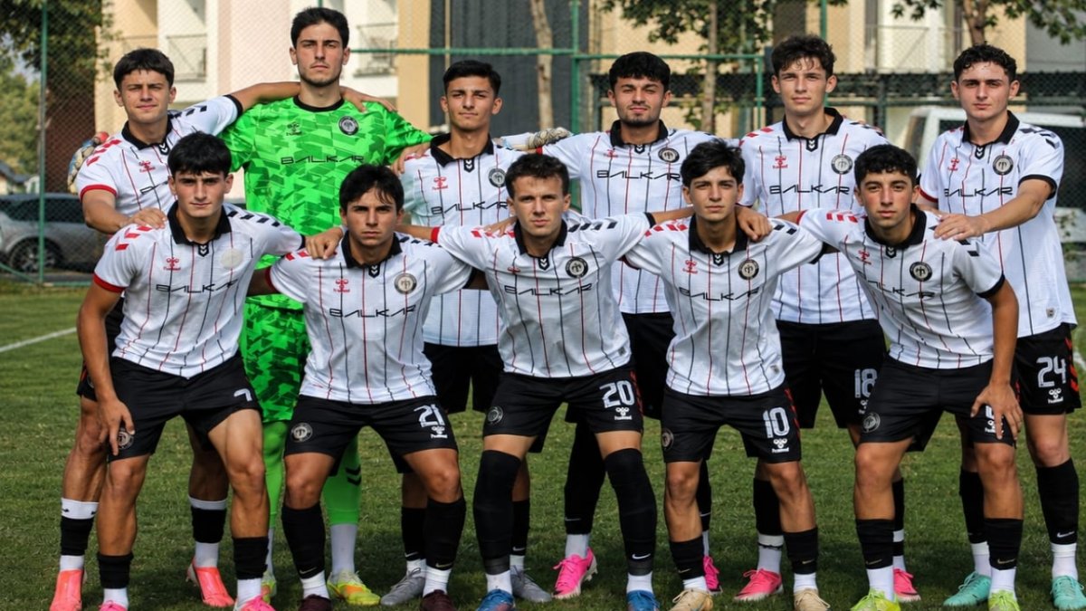 Arca Çorum Fk U19, Gölcükspor'a Mağlup Oldu:0-4