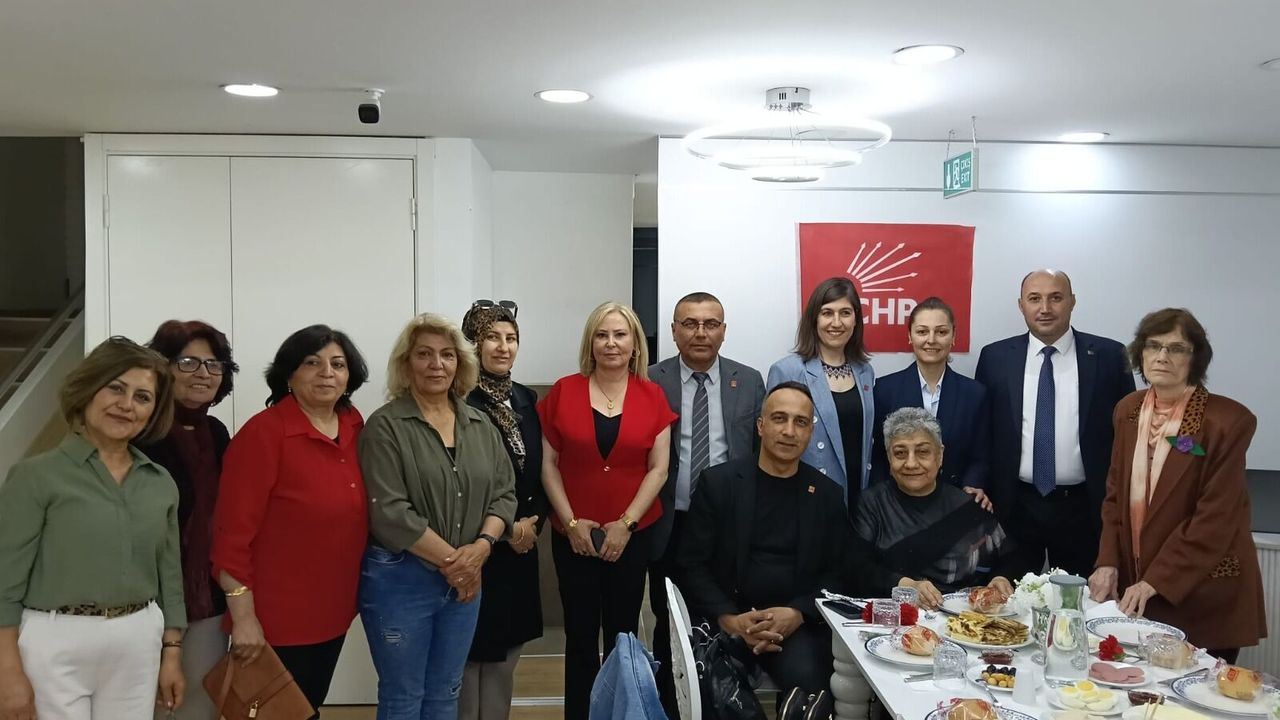 CHP’den Anneler Günü’ne Özel Kutlama Programı