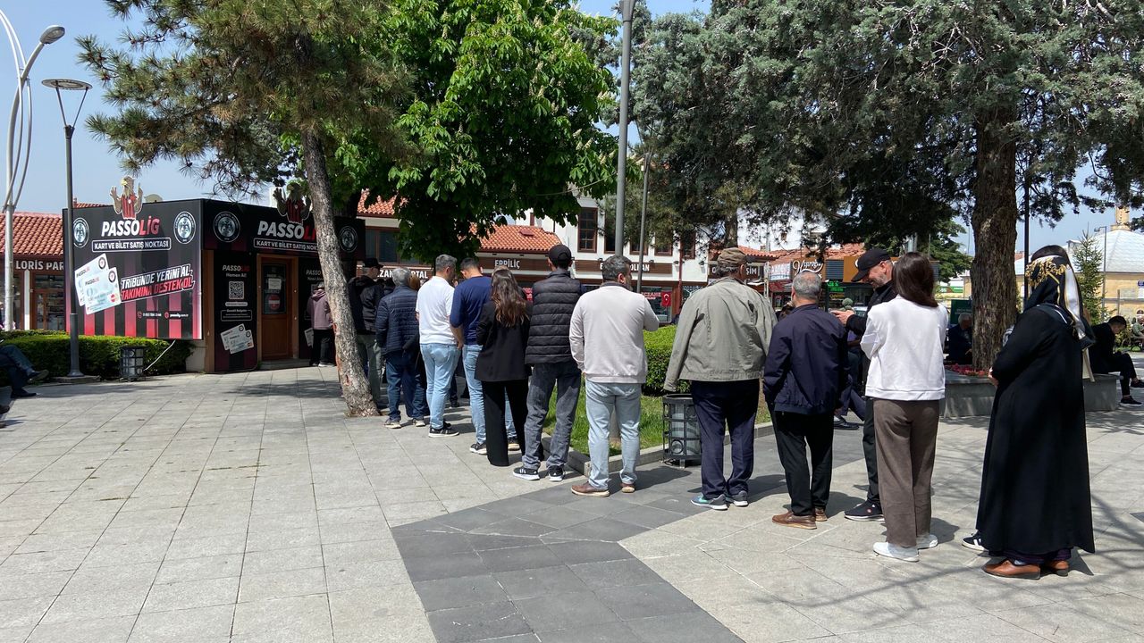 Çorum'da Süper Lig Heyecanı: Kader Maçının Biletlerine Akın Var!