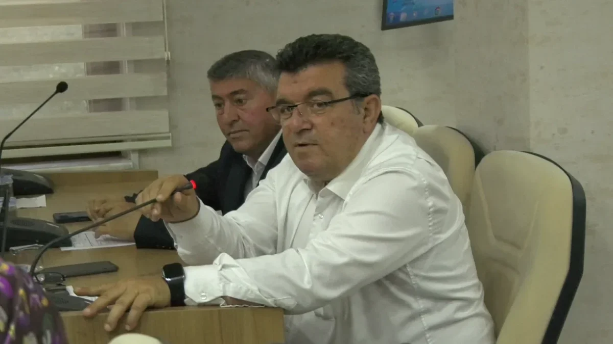 Ümit Er: "İş İnsanı Ahmet Ahlatcı, Açıklama Yapmalıdır"