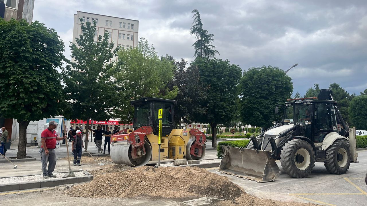 Gazi Caddesi'nde Altyapı Çalışmaları Devam Ediyor