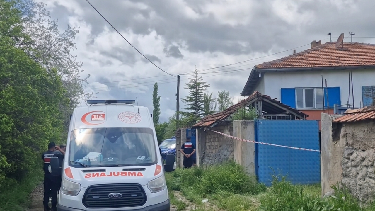 Günlerdir Haber Alınamıyordu, Evinde Ölü Bulundu
