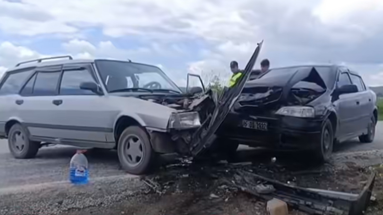 Kafa Kafaya Çarpıştılar: 3 Yaralı