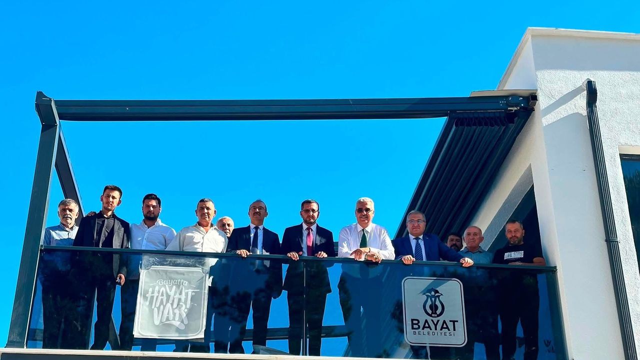Milletvekili Ahlatcı’dan Başkan Ünlü’ye Kadınlar Lokali Teşekkürü