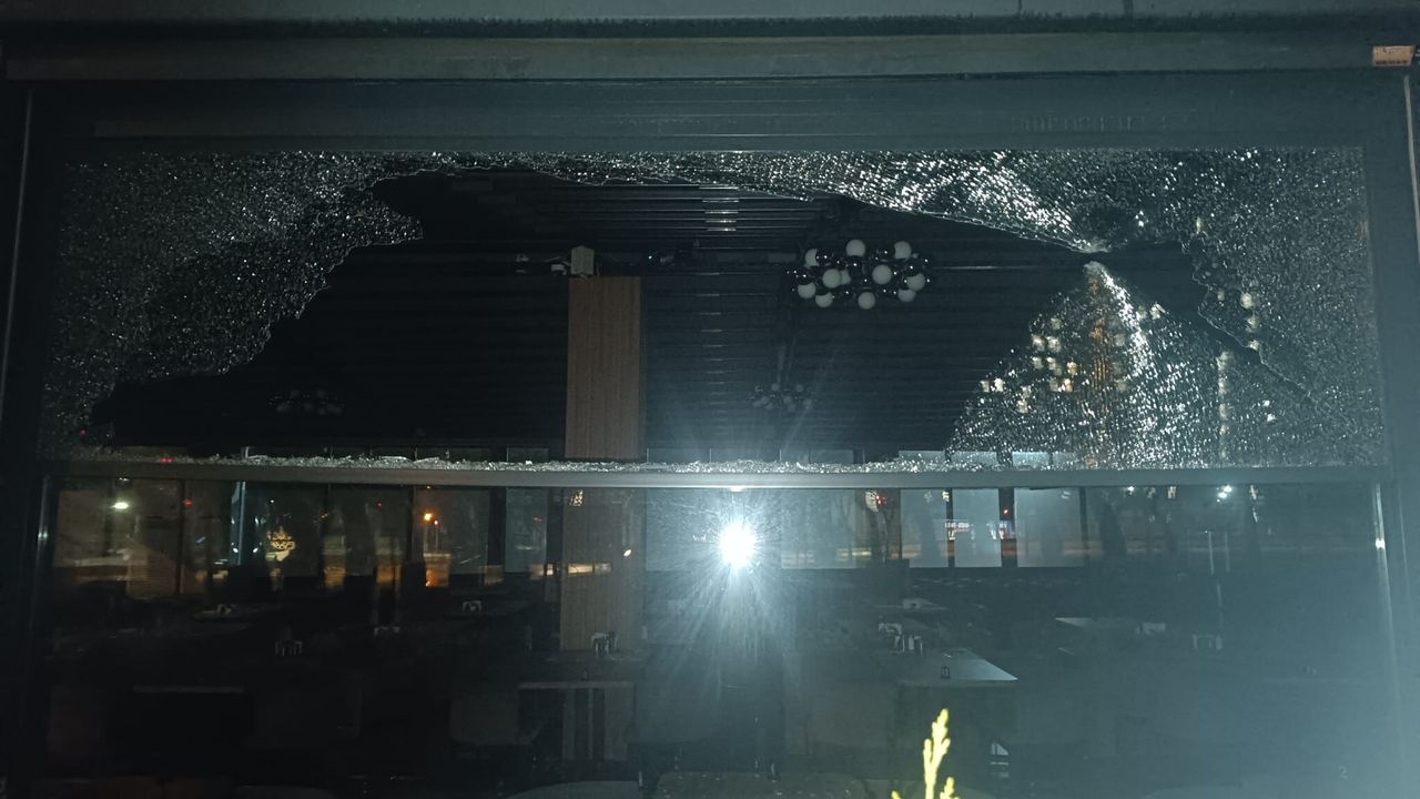 O Restaurant Yine Kurşunlandı