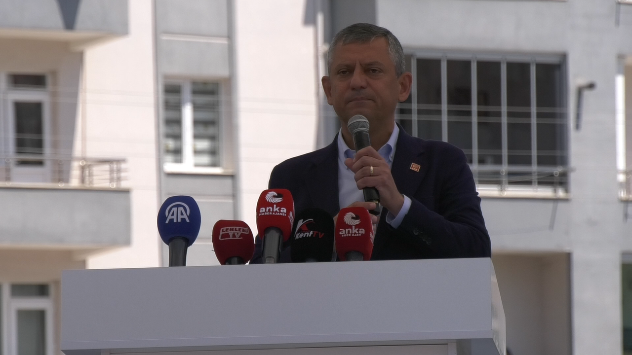 Özgür Özel “Gerekirse Bu Başı Vereceğim, Ama Onlara Baş Eğmeyeceğim”