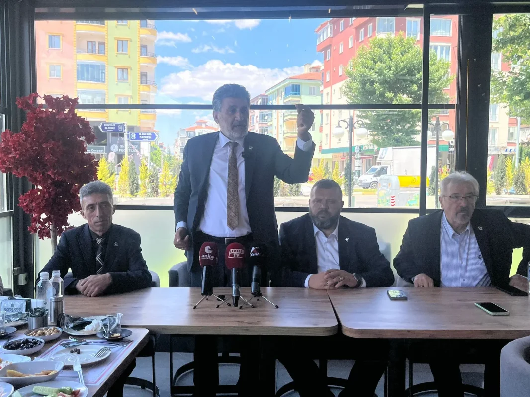 Milli Yol Partisi Genel Başkanı Remzi Çayır Çorum'da: "Bu Sistem Değişmeli"