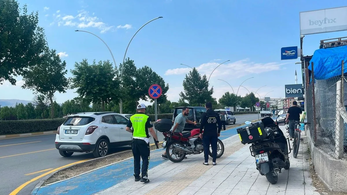 3 Araç Birbirine Girdi, 1 Yaralı