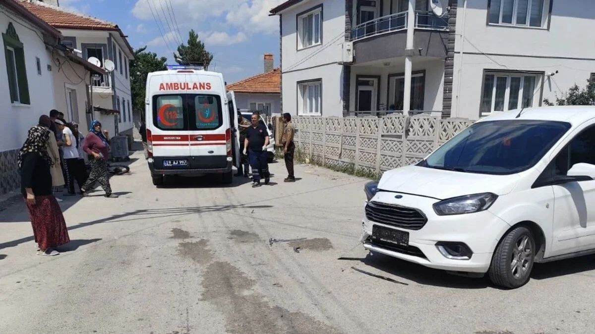 Alaca'da Kavşakta Kaza: Motosiklet İle Otomobil Çarpıştı, 1 Yaralı