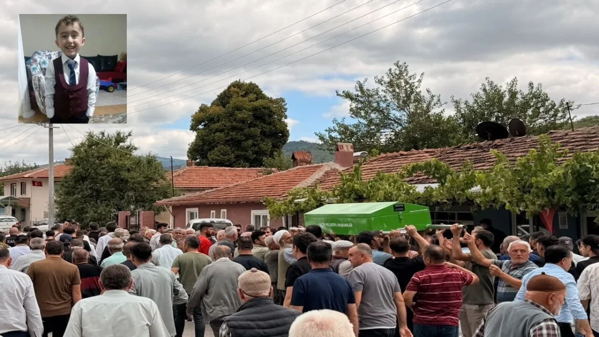 Mardin'deki Katliam Gibi Kazada Can Veren 10 Yaşındaki Yusuf Eymen, Laçin'de Son Yolculuğuna Uğurlandı