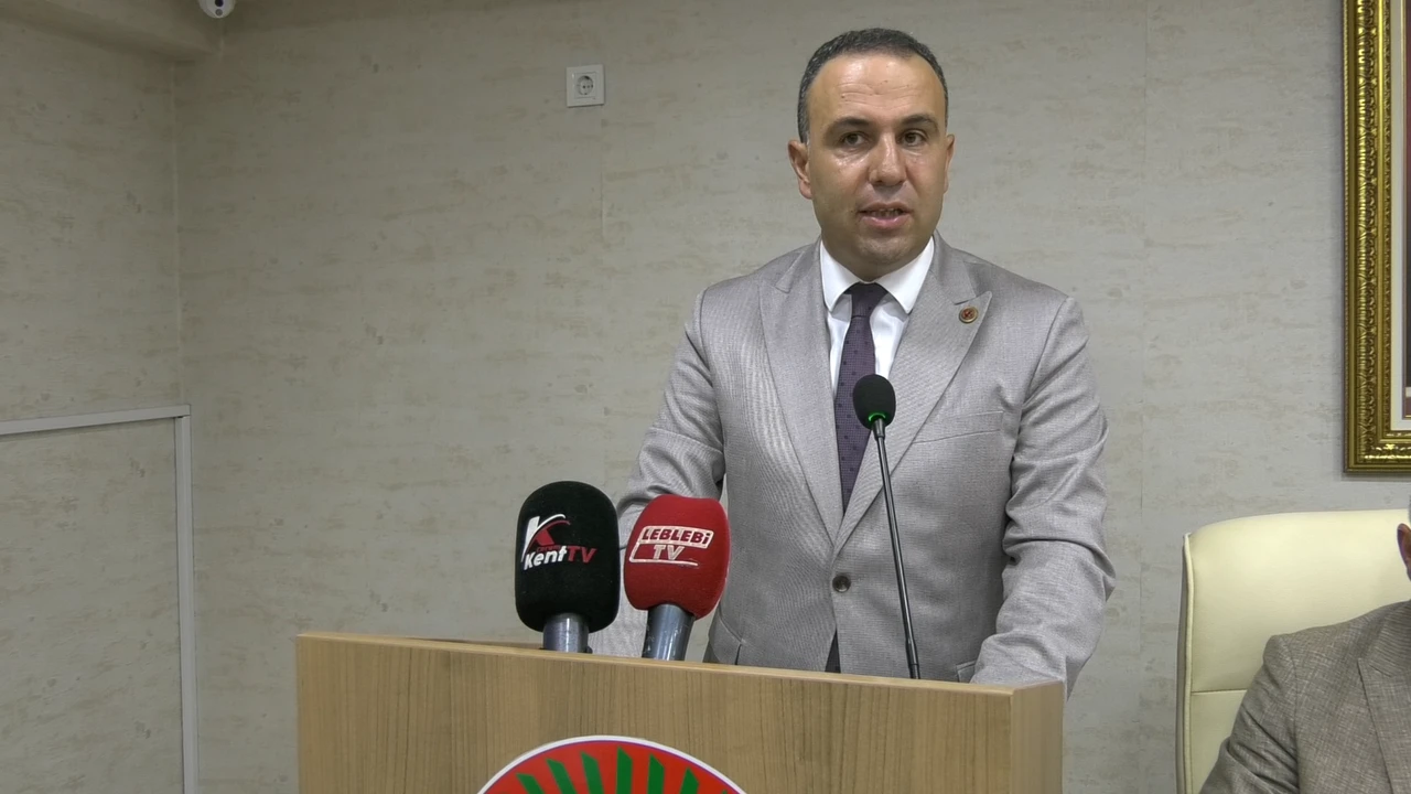 ÇORUM İL GENEL MECLİSİ'NDE DEPREM: CHP GRUBU'NDAN 'YENİ PARTİ'YE TOPLU GEÇİŞ