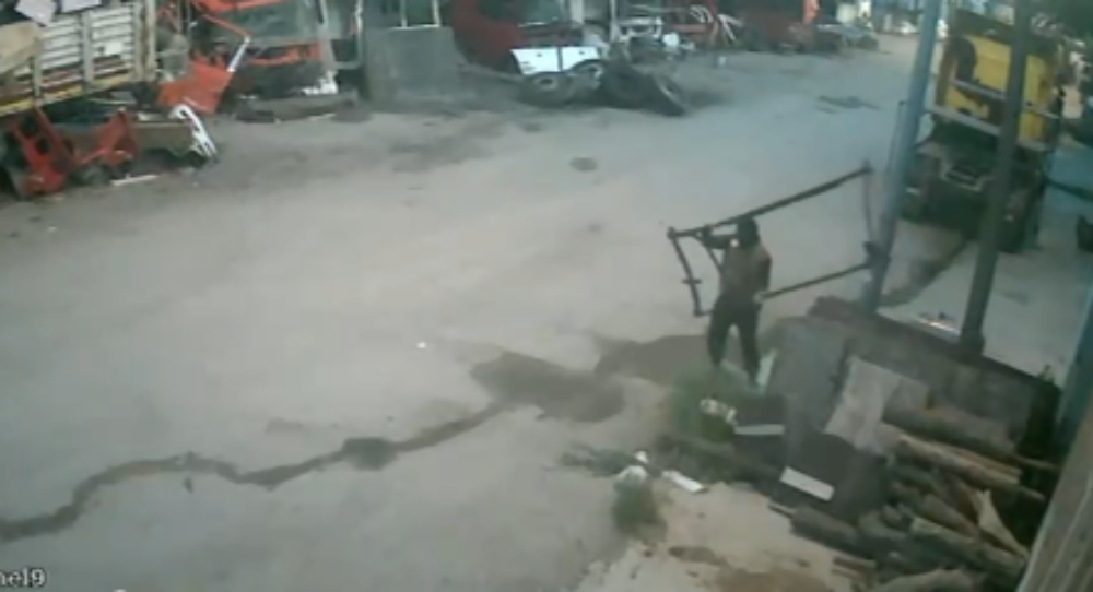 Sanayi Esnafının Korkulu Rüyası: Hırsızlık Anları Kamerada!