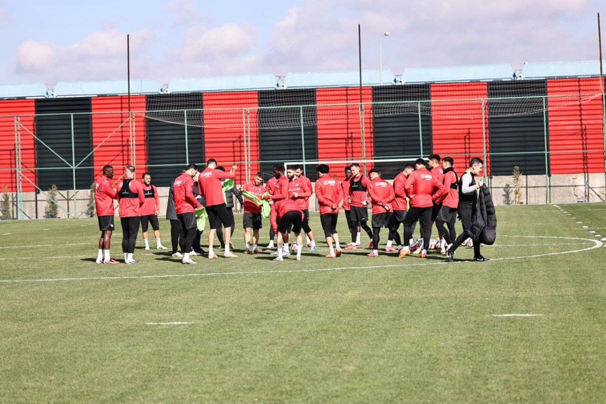 Arca Çorum FK’ta Vanspor Mesaisi Devam Ediyor