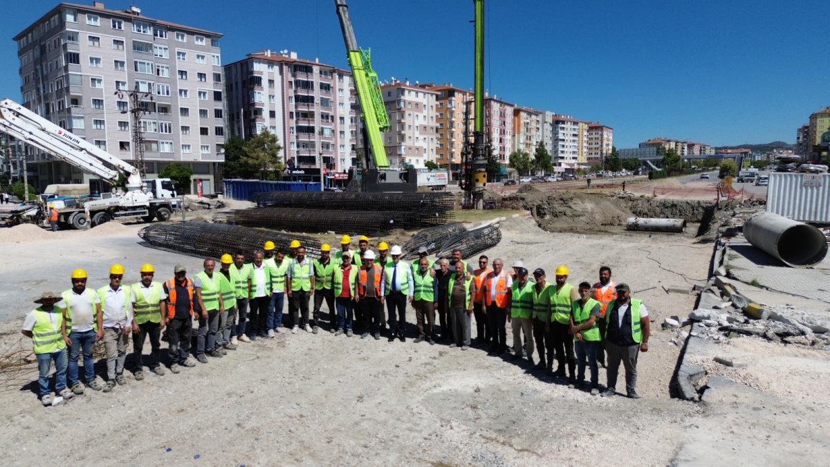 Ahlatcı Müjdeyi Verdi: İlim Yayma Kavşağı Yılsonuna Hizmete Açılacak