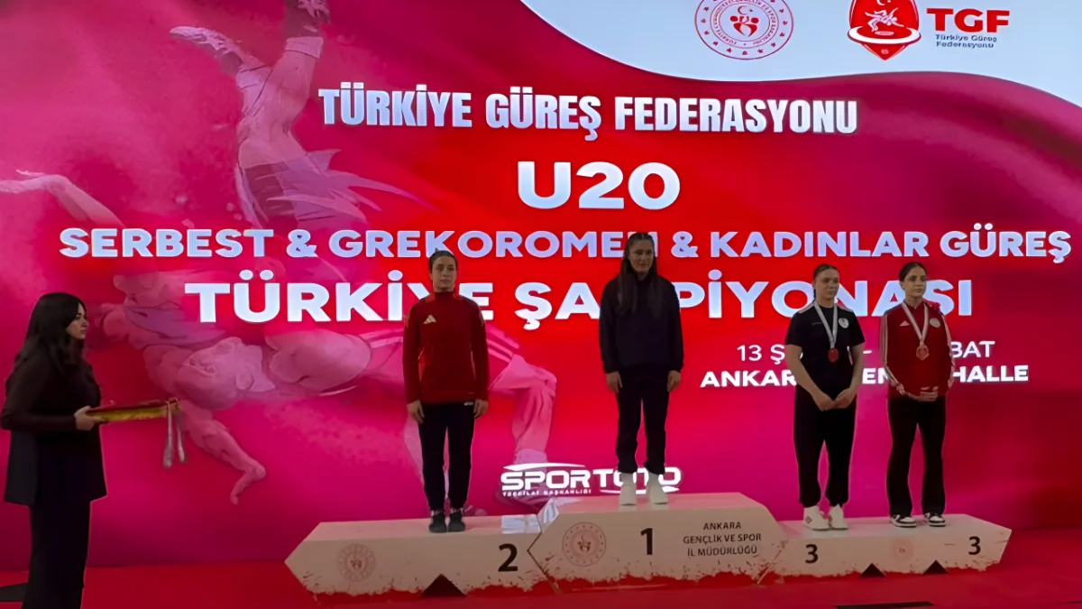 Şampiyon Güreşçi Kendinden Büyüklere Minderi Dar Etti