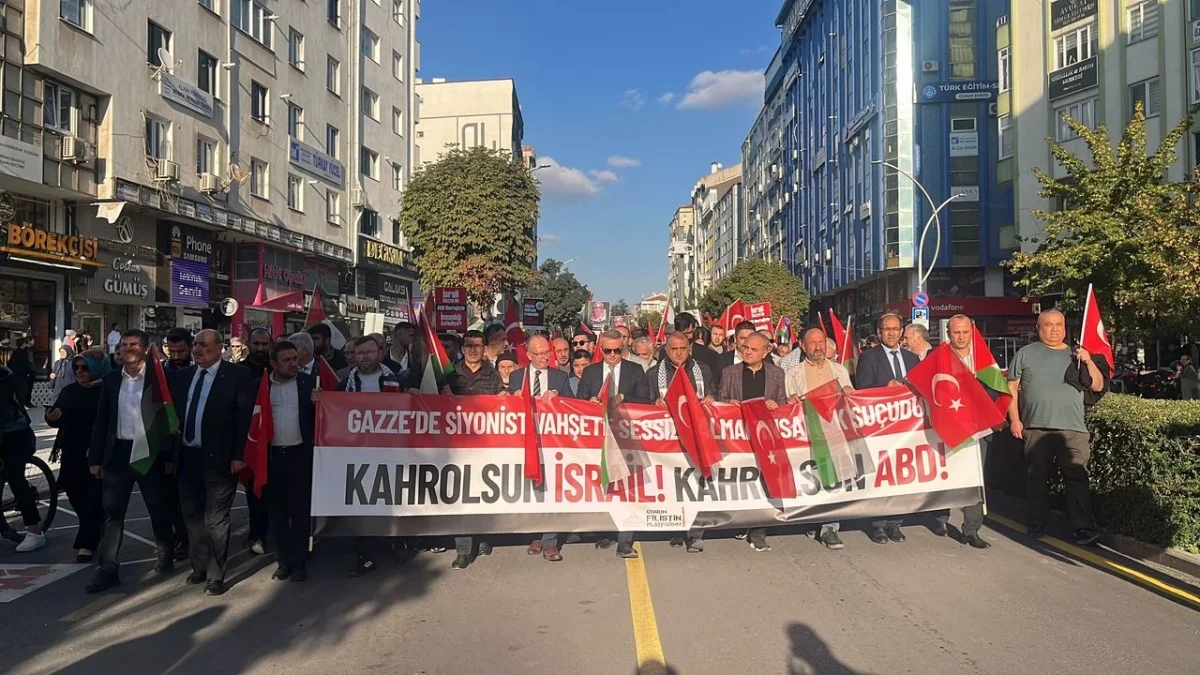 Çorum’da Gazze’deki soykırıma tepki: “Sessiz kalmak insanlık suçudur”