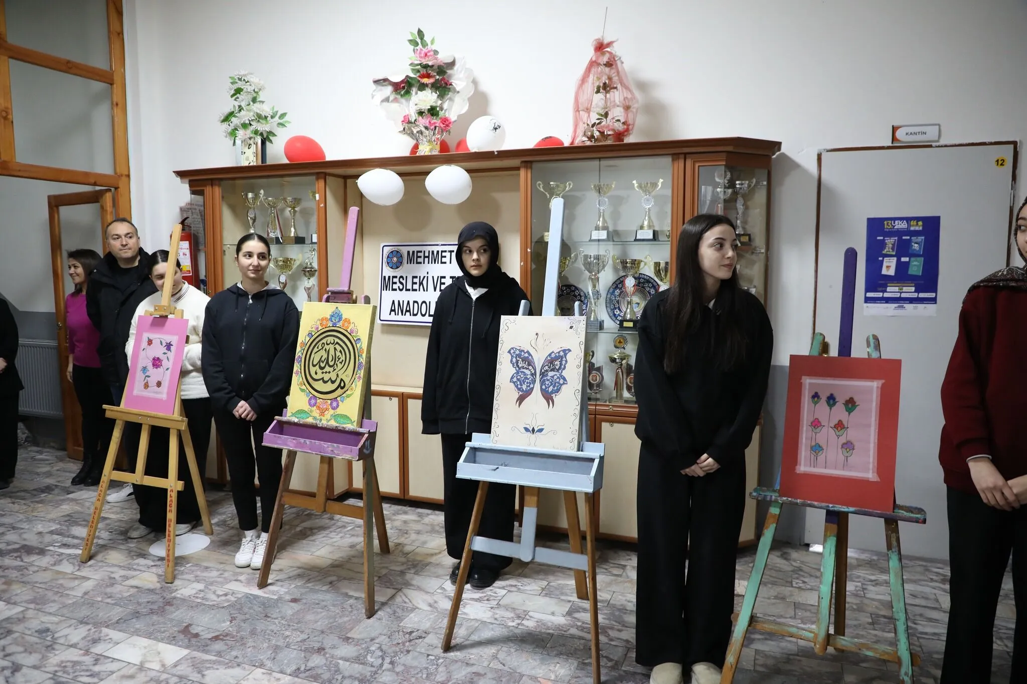 Öğrencilerin Tezhip Eserleri Görücüye Çıktı