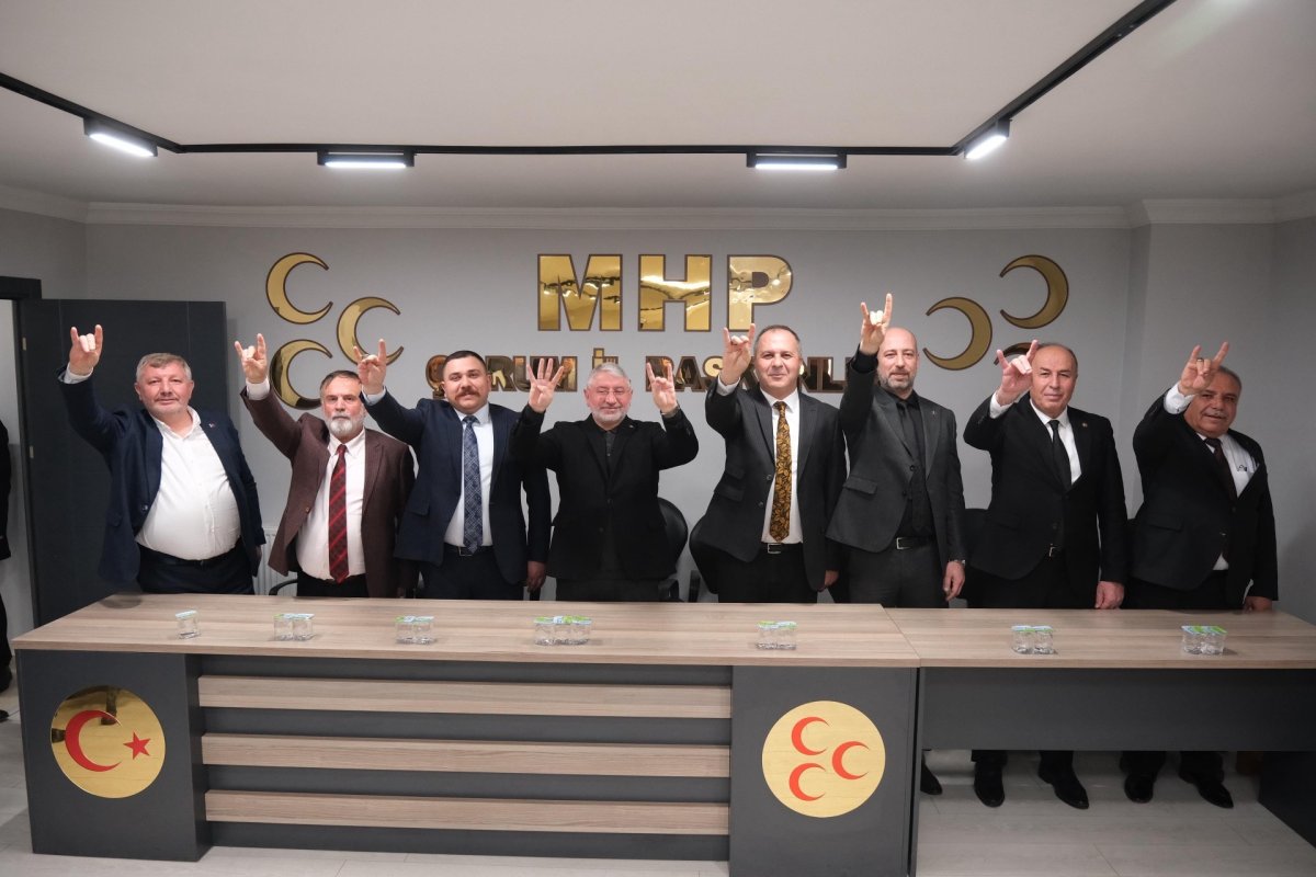 MHP Çorum İl Başkanlığı’nda Bayramlaşma Programı Yoğun Katılımla Gerçekleşti