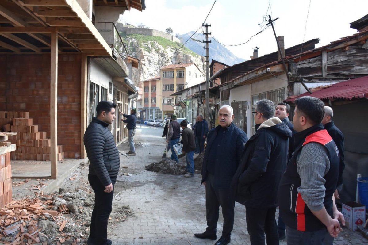 İsmail Çizikci Tarihi Alanlarda İncelemelerde Bulundu