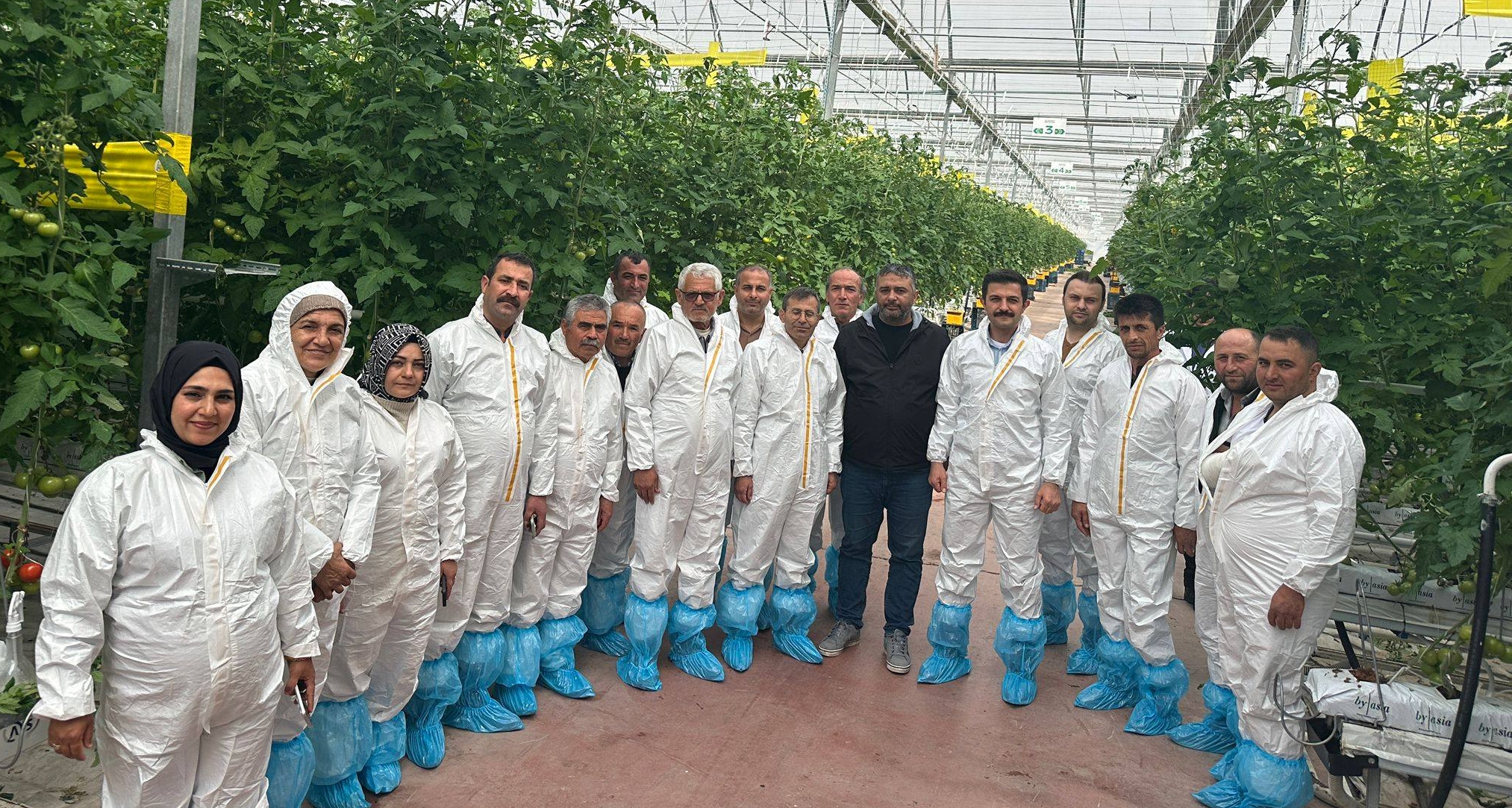 Çorumlu Üreticiler Modern Seracılığı Yerinde İnceledi: Kozaklı’ya Teknik Çıkarma