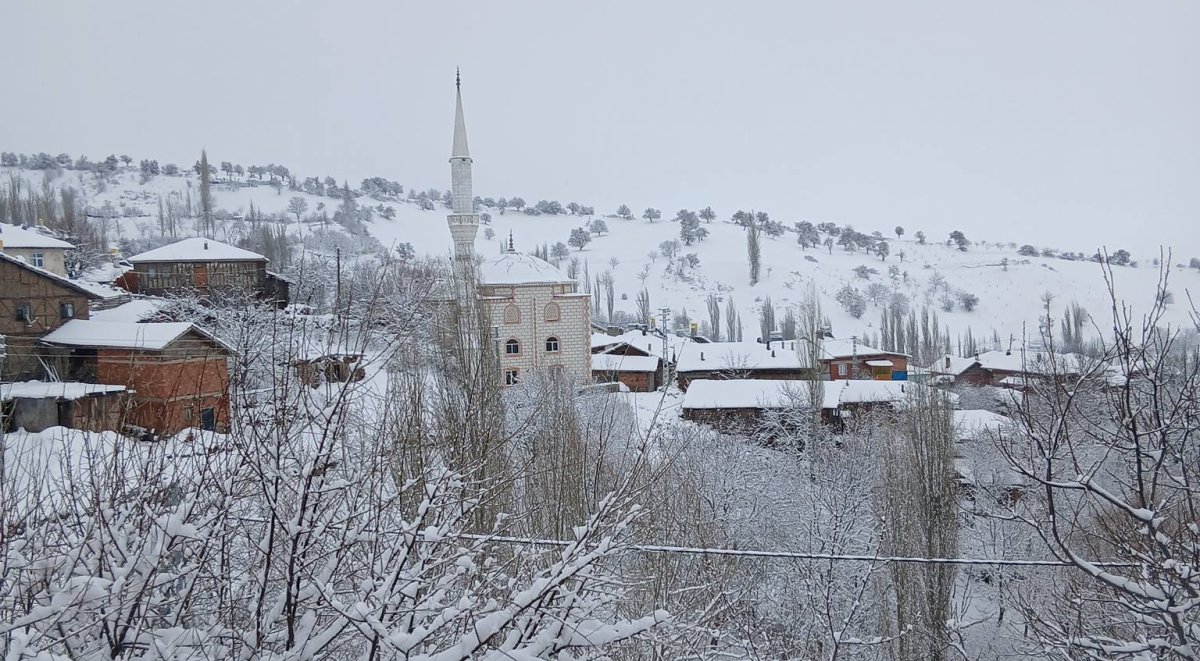 Oğuzlar’ın Yükseklerine Kar Düştü