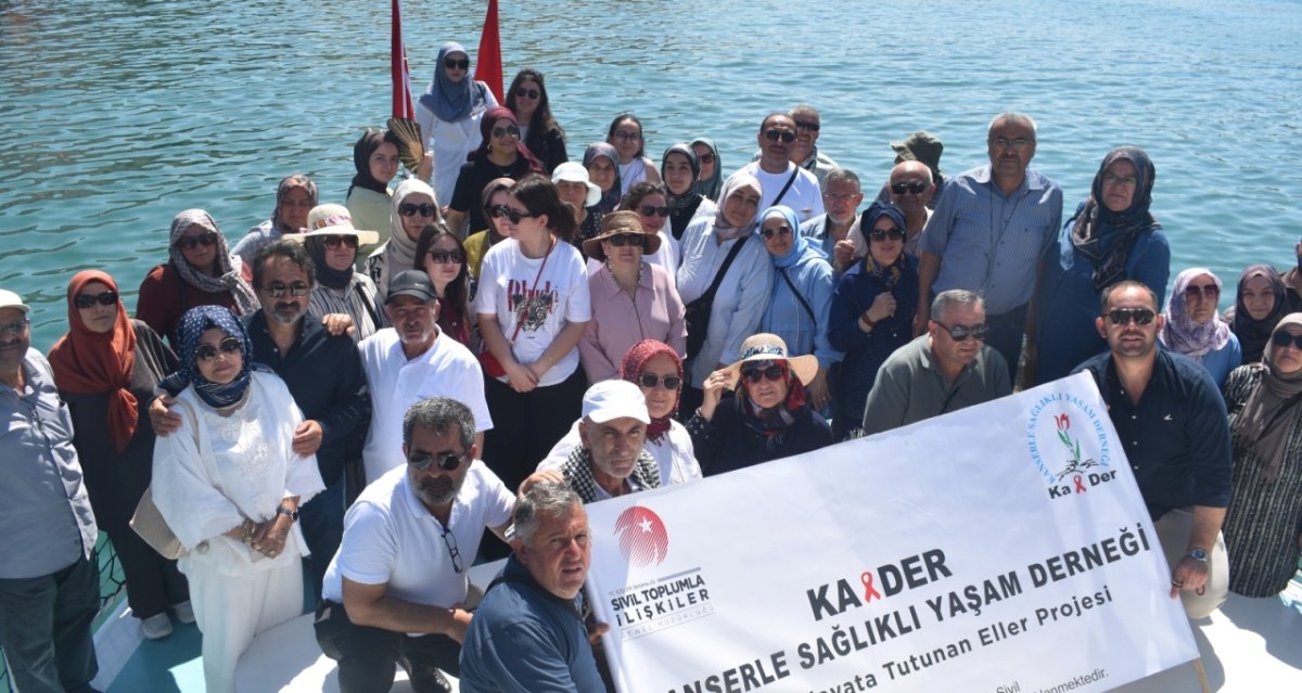KA-DER'den Kanser Hastalarına Güneydoğu'da Moral Deposu