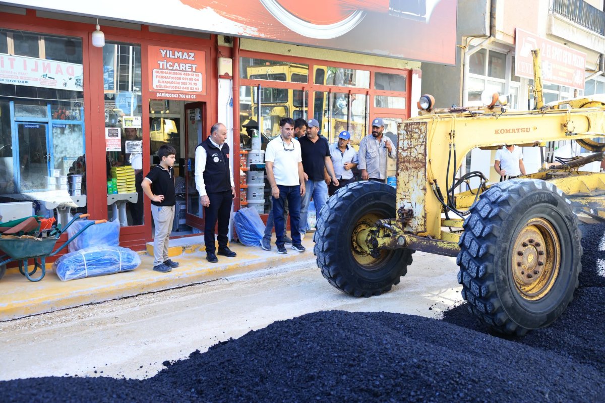 Başkan Şerif Arslan Asfalt Çalışmalarını Yerinde İnceledi