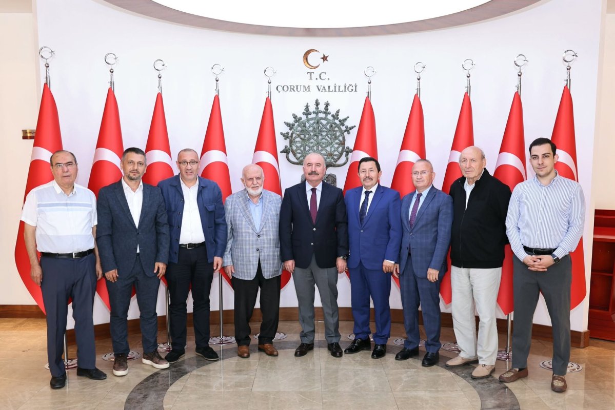 Çekva Yönetiminden Vali Çalgan'a Nezaket Ziyareti