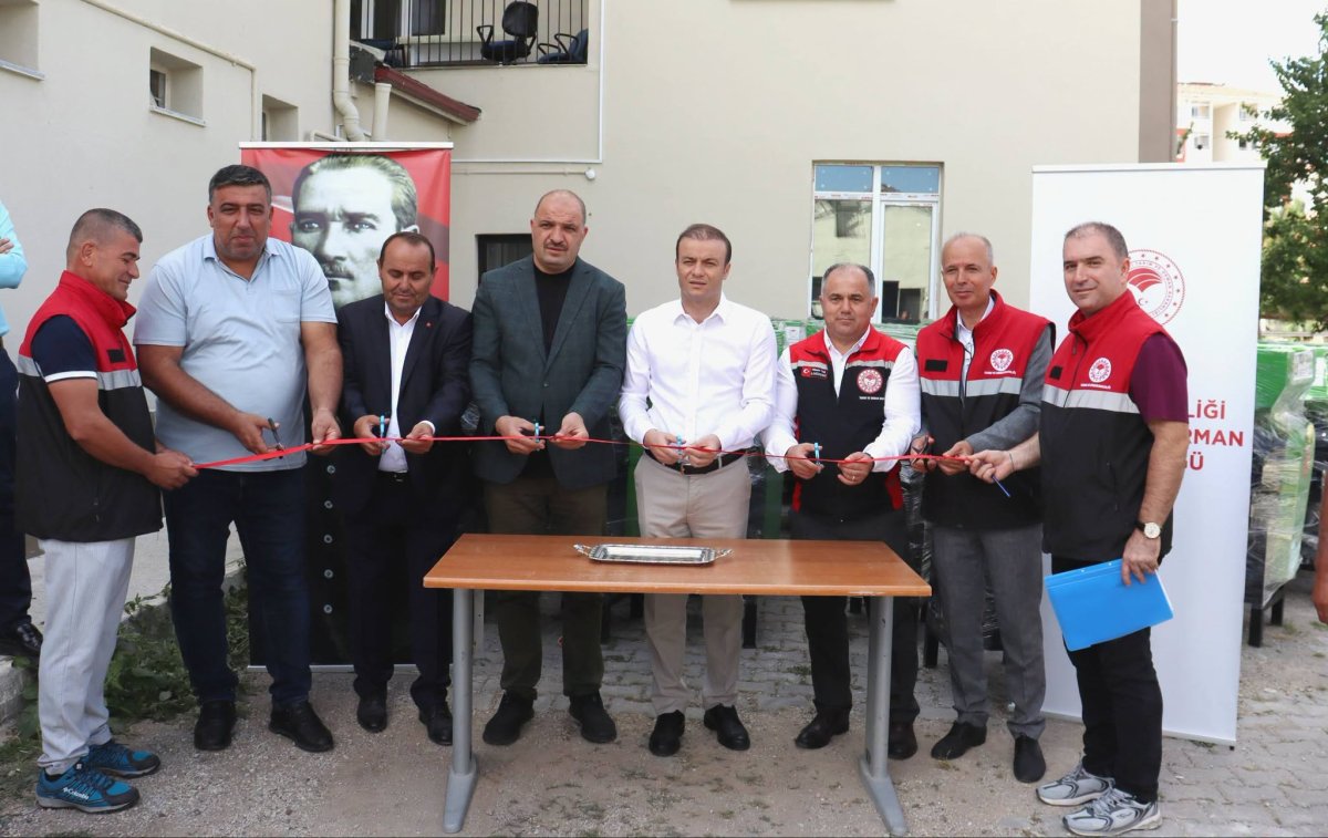 Üreticiye 'Tulip' Bereketi: Yem Ezme Makineleri Çiftçinin Yüzünü Güldürdü!