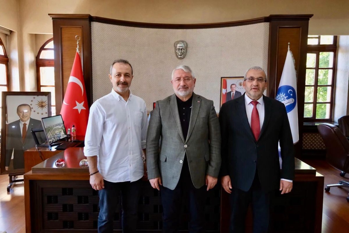 Uluslararası Ödüllü Yazar Mehmet Öztürk'ten Belediye Başkanı Dr. Aşgın'a Ziyaret!