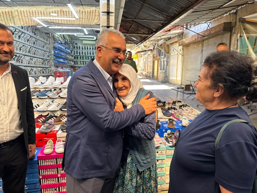 Ak Parti Çorum Milletvekili Yusuf Ahlatcı'dan Tarihi Arasta Esnafına Ziyaret!