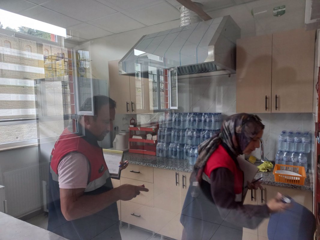 İskilip'te Okul Kooperatiflerine Sıkı Denetim: Öğrencilerin Sağlığı İçin Kontroller Sürüyor