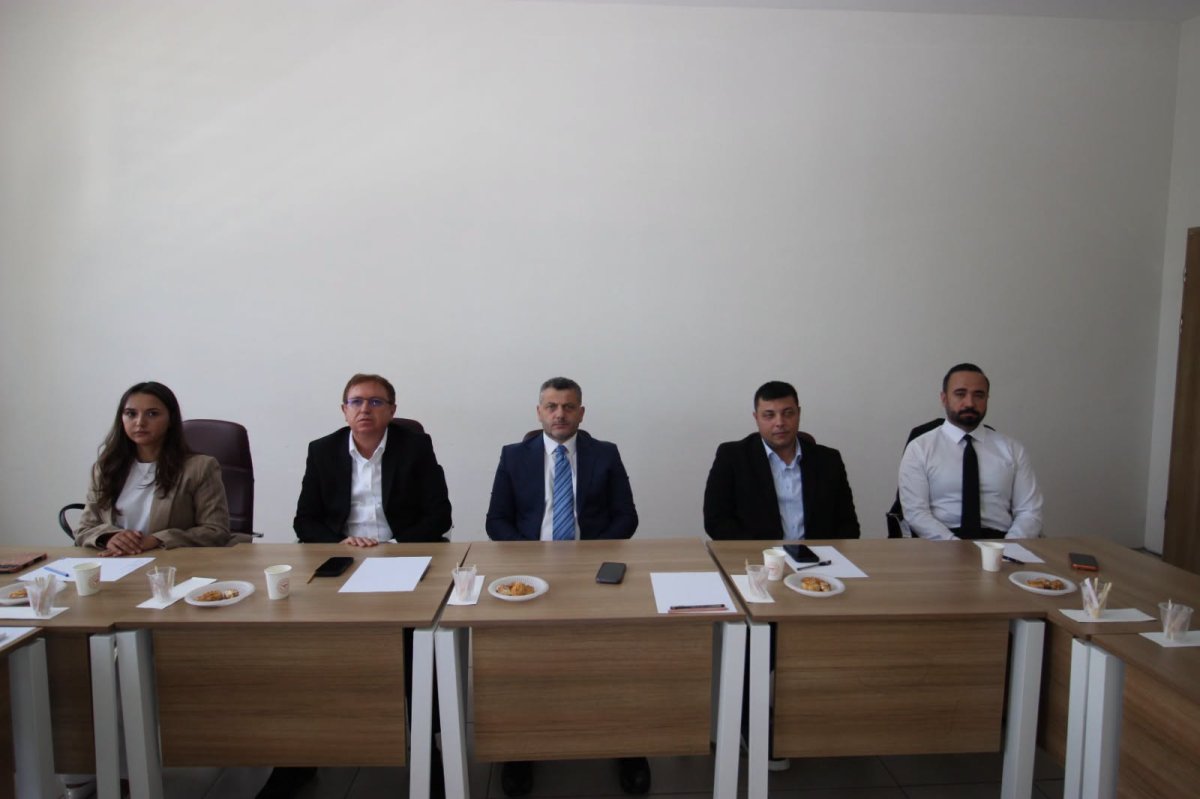 Çorum'da Acil Sağlık Hizmetleri Masaya Yatırıldı: Prof. Dr. Zehir Başkanlığında Kritik Toplantı