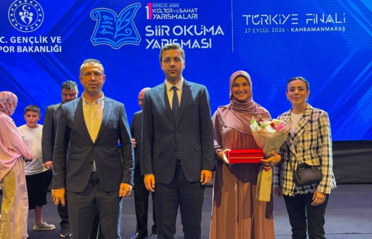 Çorumlu Genç Şair Türkiye Birincisi Oldu: Esmanur Çancılar'dan Büyük Gurur