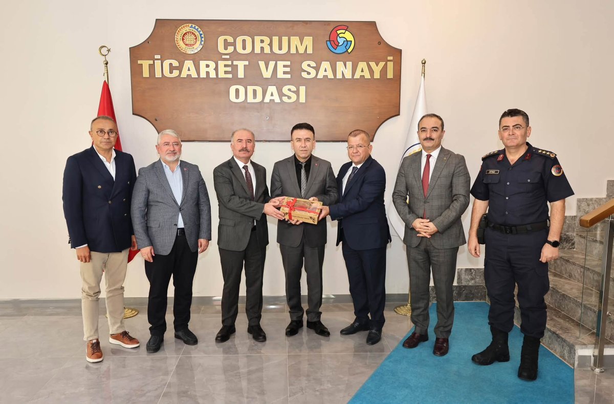 Çorum TSO'da Veda Buluşması: Emniyet Müdürü Pehlivan'a Hizmet Teşekkürü