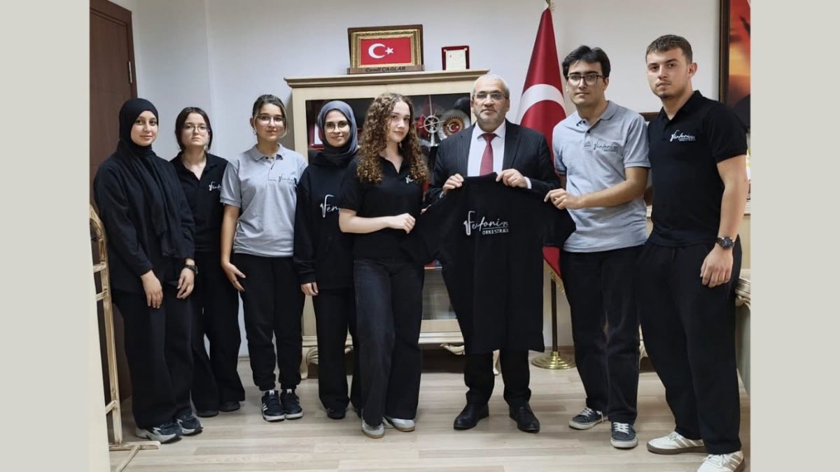 Fenfoni Müzik Ekibinden İl Millî Eğitim Müdürü Çağlar'a Anlamlı Ziyaret: Müziğin Birleştirici Gücü